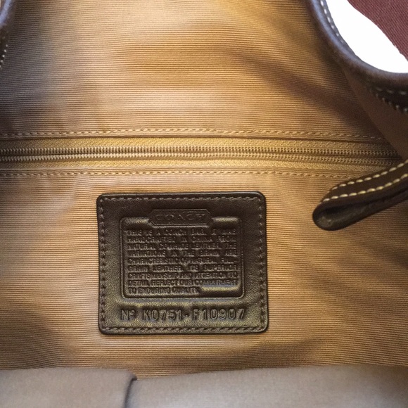 Authentic coach purse - Picture 5 of 8